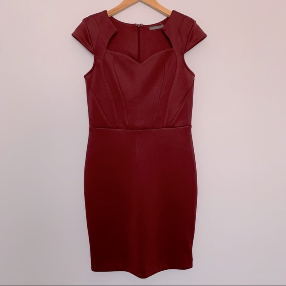 Sexy Chic Romantic Old Money Bodycon Sweetheart Pegged Dress in Burgundy Red (S) - Picture 3 of 5